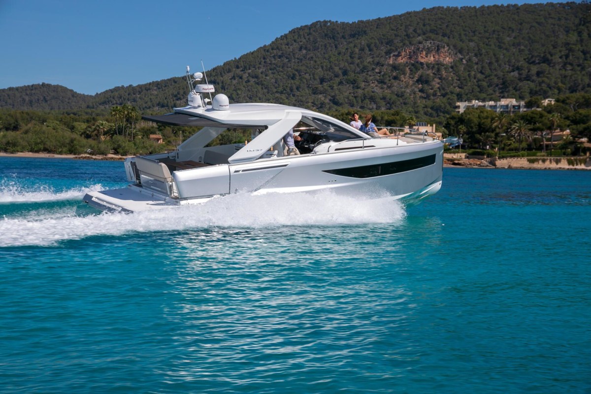 Premier Yachting CO