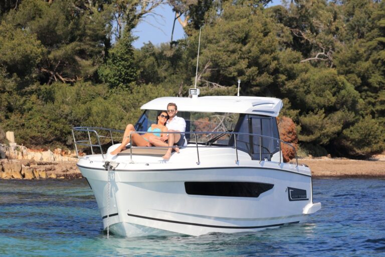 Premier Yachting CO
